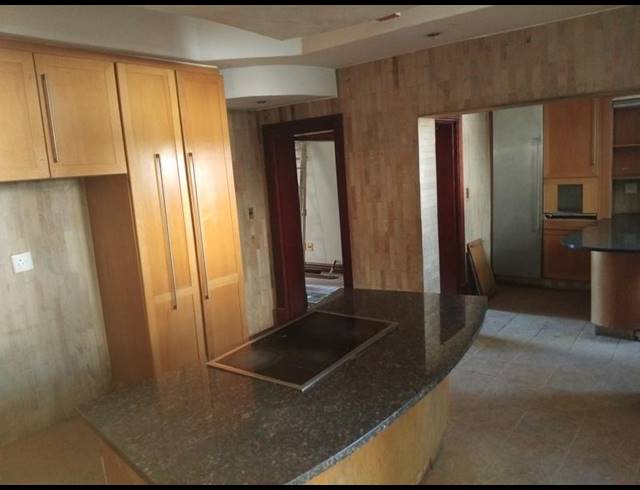 5 BEDROOM HOUSE FOR SALE IN KENSINGTON